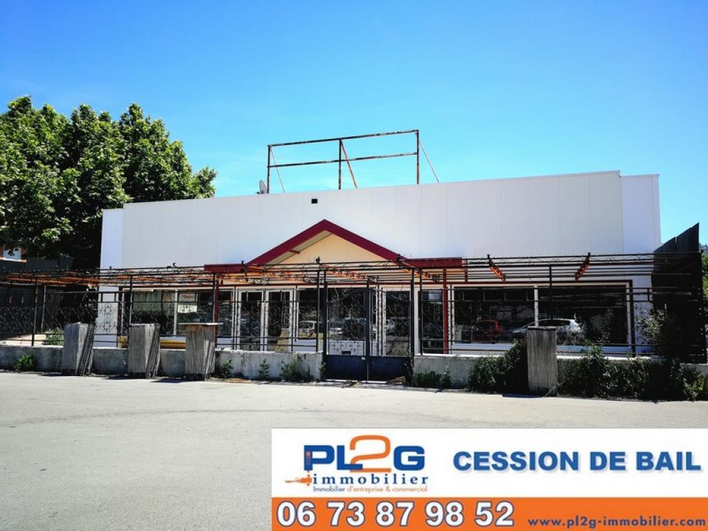 Local restauration à Aubagne avec terrasse couverte
