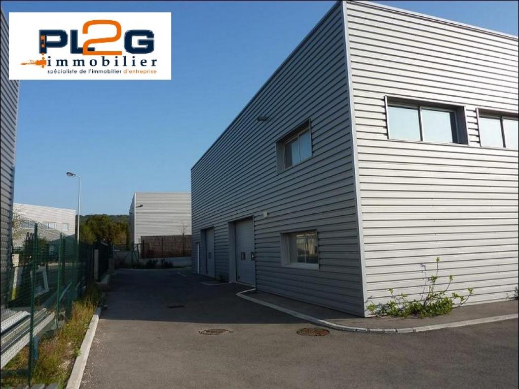 Local commercial à vendre avec parking ou zone de stationnement à La Ciotat