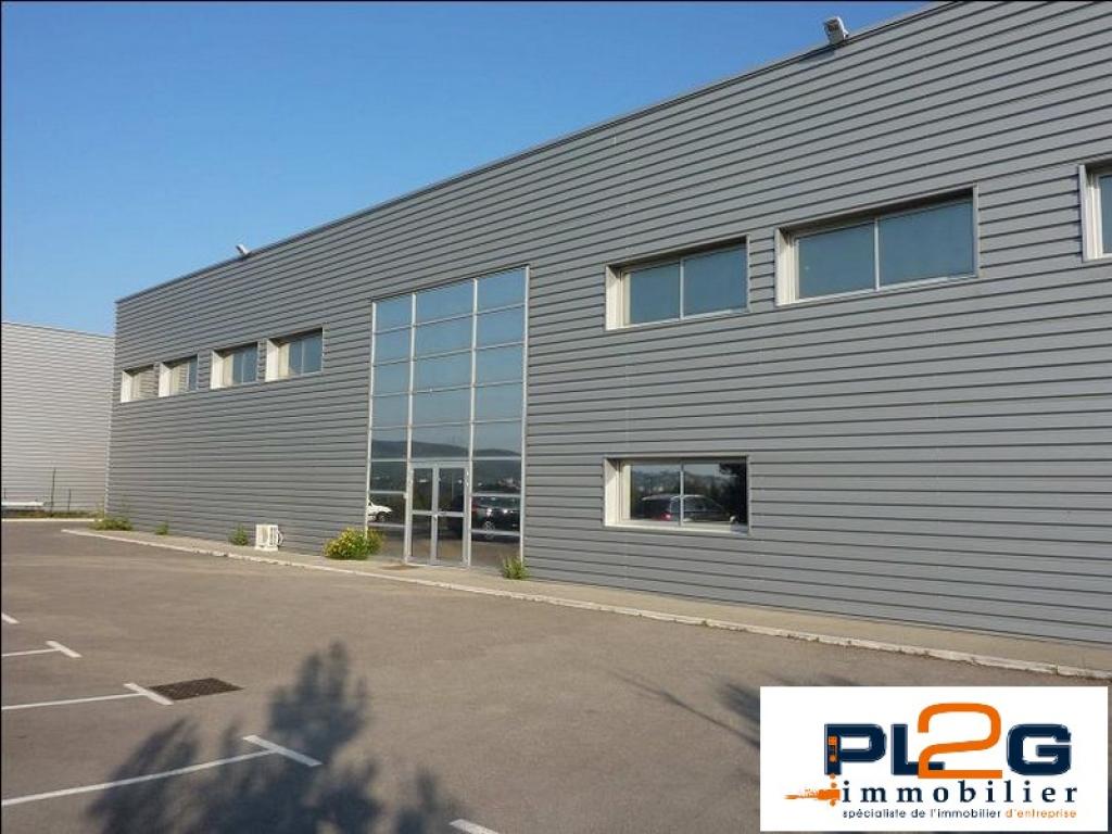 Local commercial à vendre avec parking ou zone de stationnement à La Ciotat