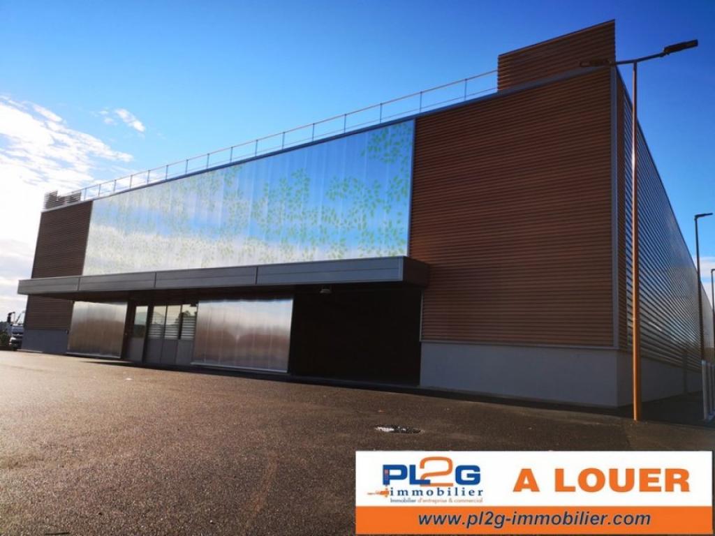 Local neuf à louer à Plan de Campagne 2000m² idéal enseigne