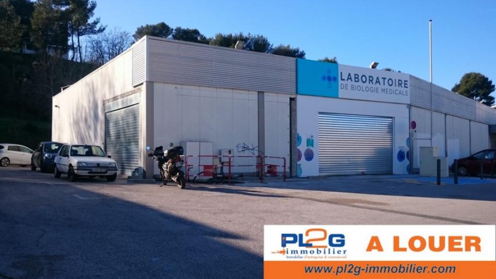 Local à louer à Marseille 150m² avec parking