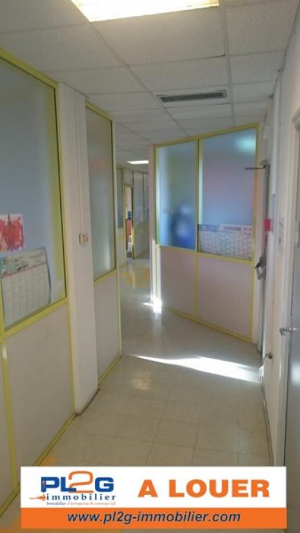 Bureau à louer à Salon de Provence avec parking
