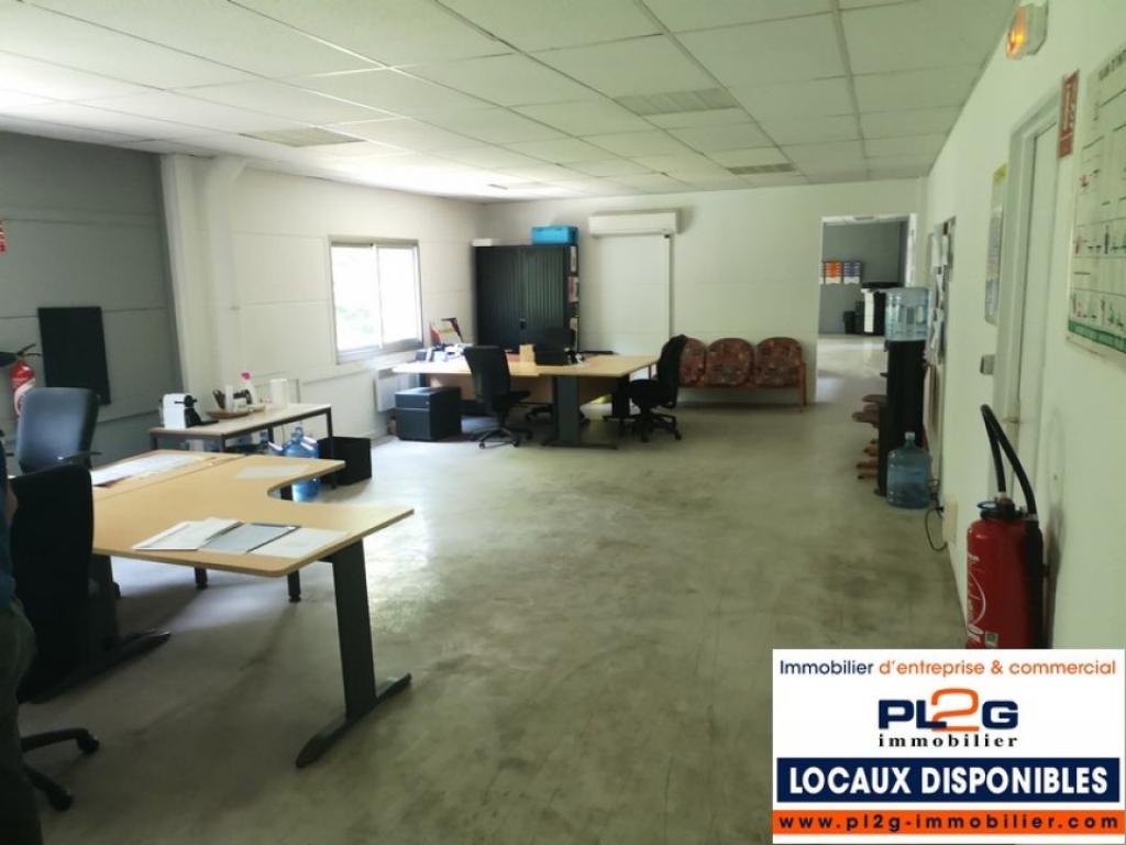 Entrepôt à louer à Marseille avec bureaux