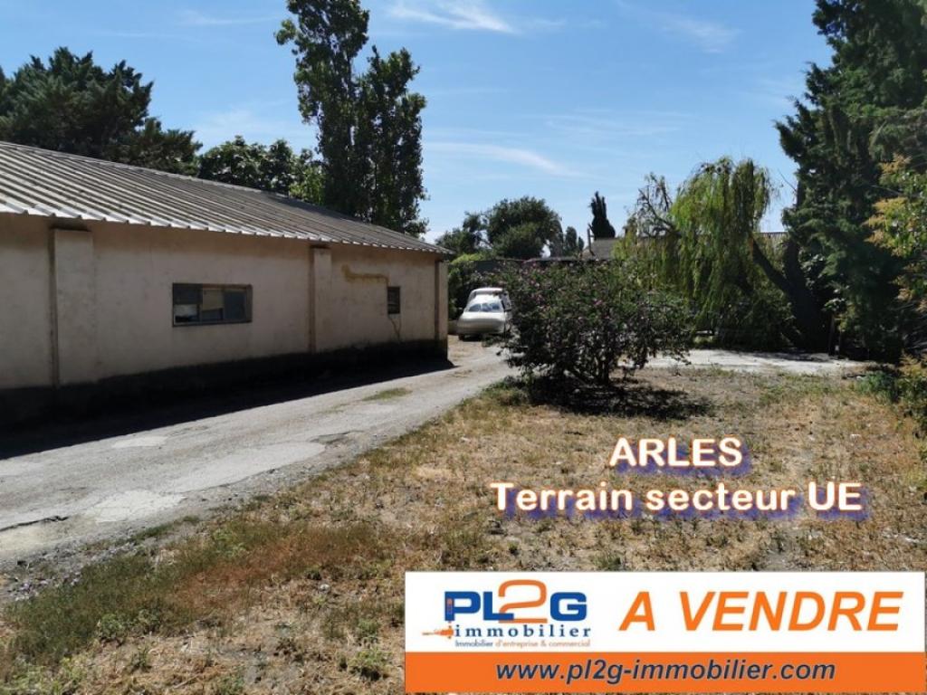 Terrain secteur UE à vendre Arles