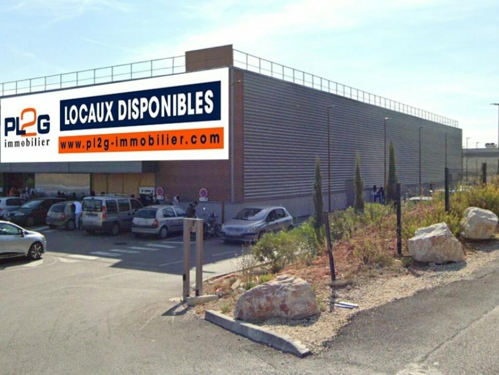 Local à louer à Plan de Campagne avec parking