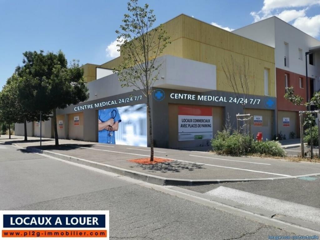 Locaux à louer à Istres en pied d'immeuble