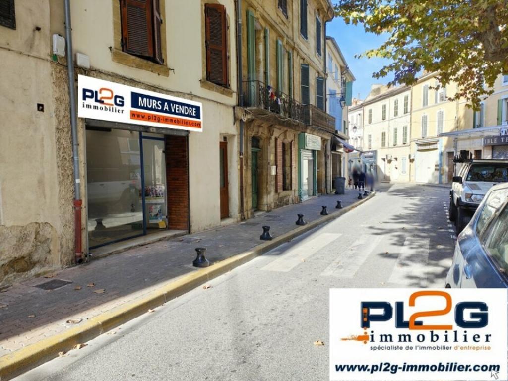 Murs à vendre occupés à Saint Chamas en centre ville