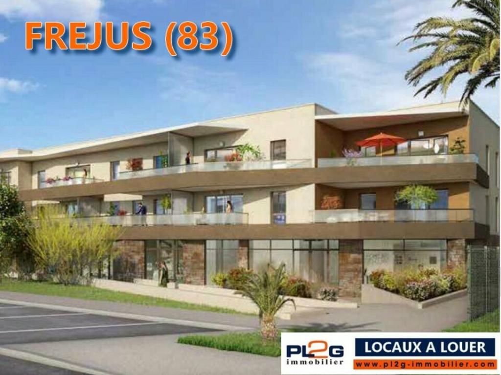 LOCAL COMMERCIAL NEUF 217 m² EN PIED D'IMMEUBLE À FRÉJUS
