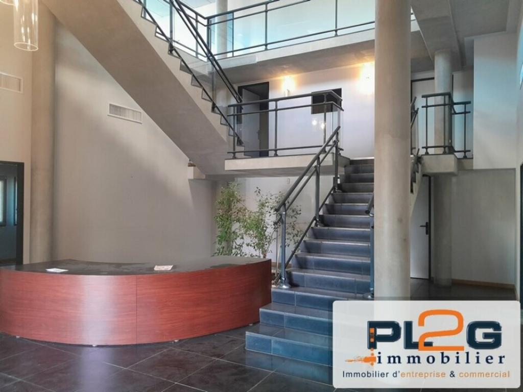 Immeuble de bureaux à vendre à Fréjus 407m²