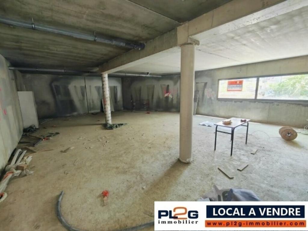 Local commercial à vendre à Coudoux