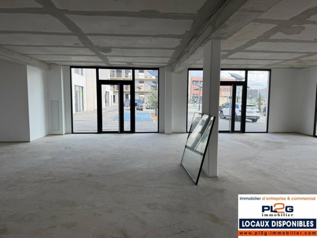 Location local commercial Le Luc-en-Provence  Lots de 92 à 188 m² en zone commerciale Leclerc (Var 83)