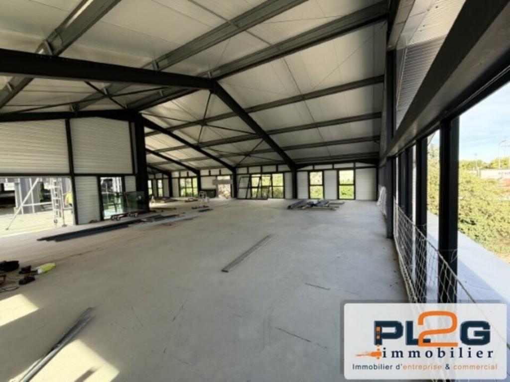 Plateau de bureaux neuf de 458 m² avec terrasse, Salon de Provence