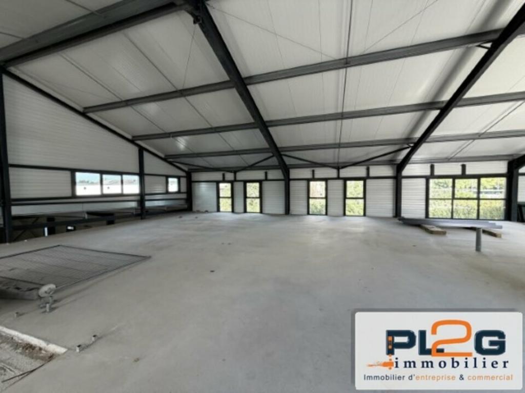 Plateau de bureaux neuf de 458 m² avec terrasse, Salon de Provence