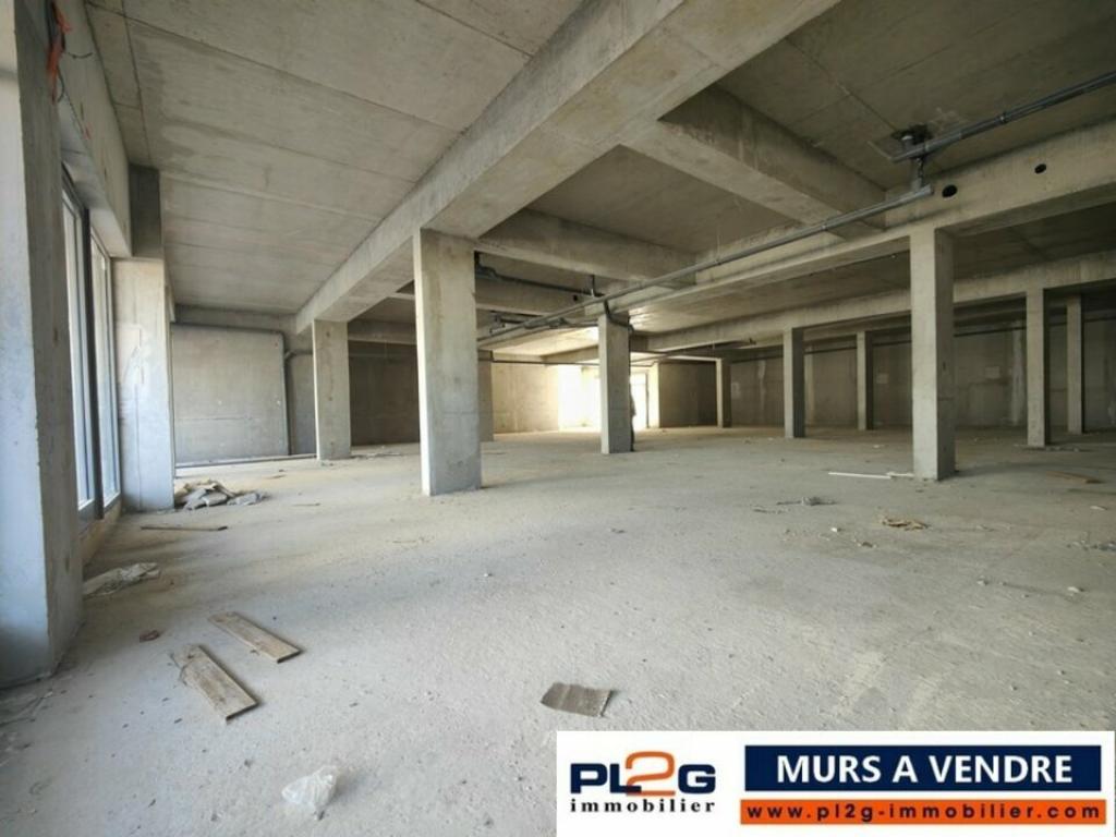 Local commercial neuf à vendre proche Avignon