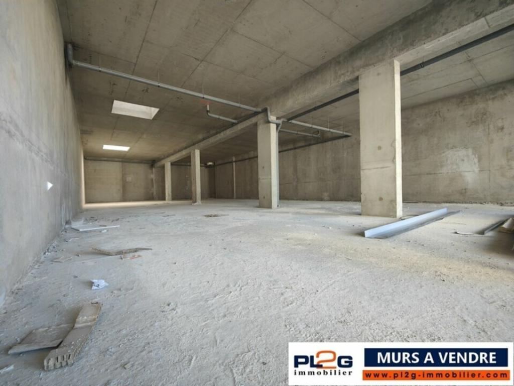 Murs libres neufs à vendre dans le Gard aux Angles