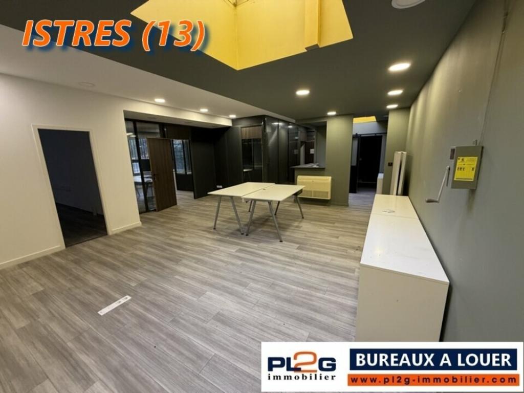 Bureau avec stockage à louer à Istres