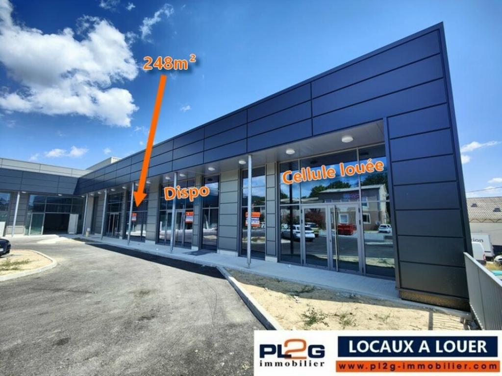 Local commercial à louer à Manosque avec parking