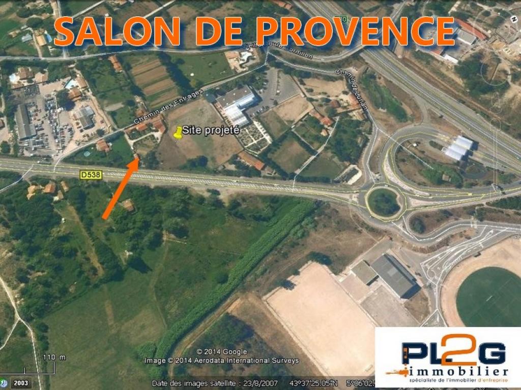 Vente terrain commercial pour implantation magasin proche de Salon de Provence